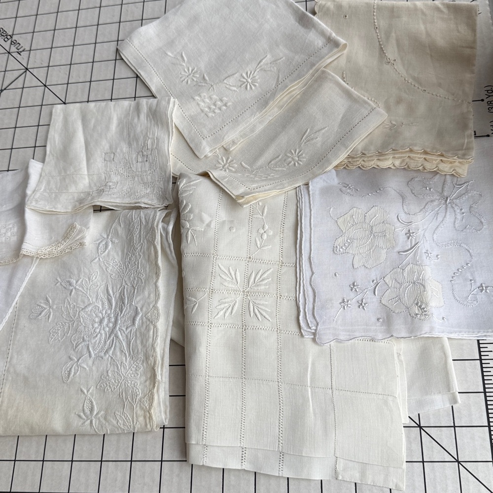 Antique Linen Lot – Embroidered Hankies, Doilies & Table Linens – As Found